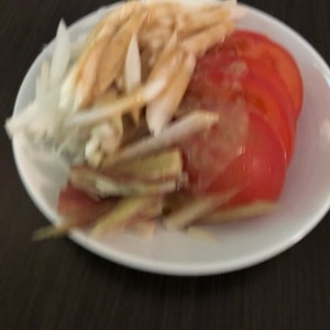 大根と水菜のゴマドレッシングサラダ